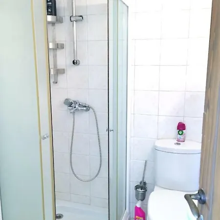 First Line Spacious House / 20m To The Beach! * Larnaca