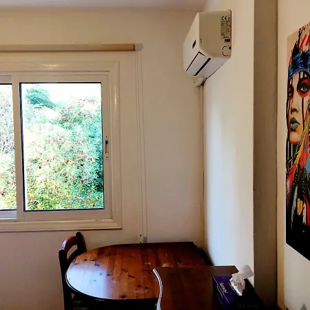 First Line Spacious House / 20m To The Beach! Semesterbostad