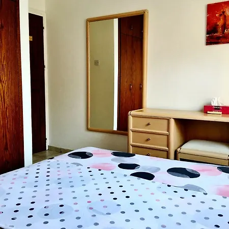 First Line Spacious House / 20m To The Beach! Semesterbostad *